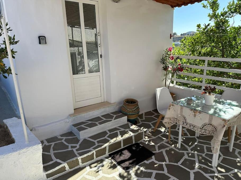 Apartment Filoxenia Kokkini Hani